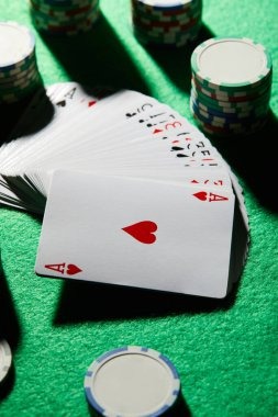 Lucky Neko live dealer studio interface on mobile
